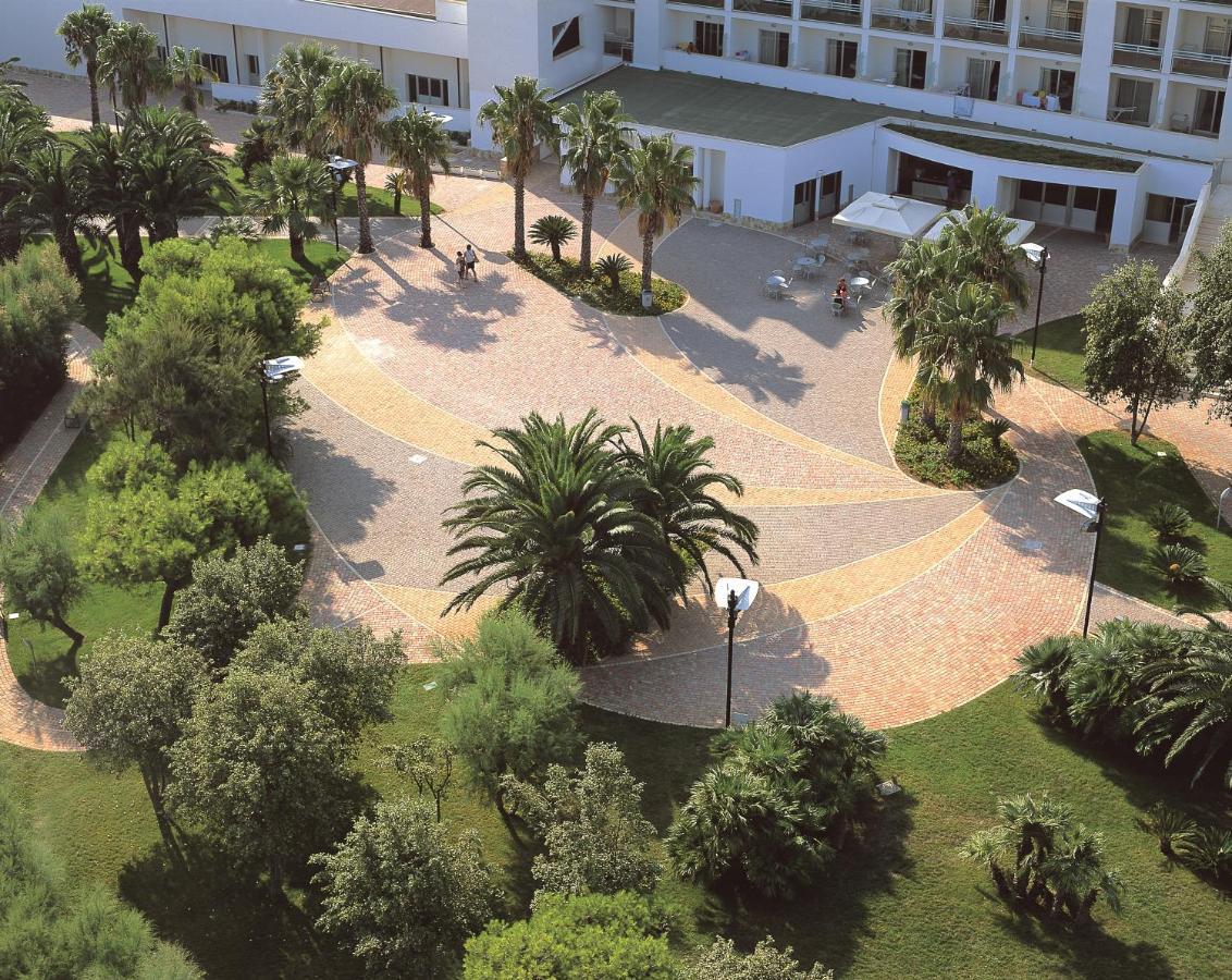 GranSerena Hotel Torre Canne Exterior foto