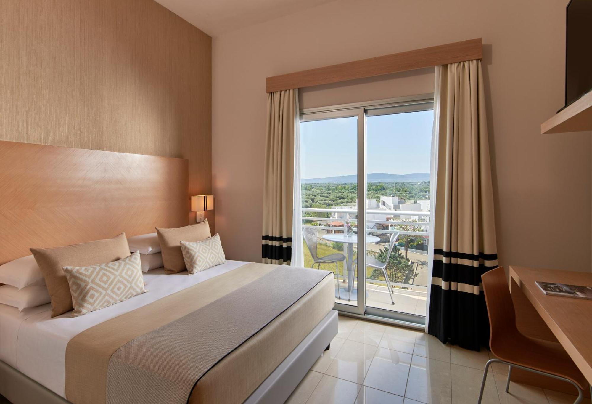 GranSerena Hotel Torre Canne Zimmer foto