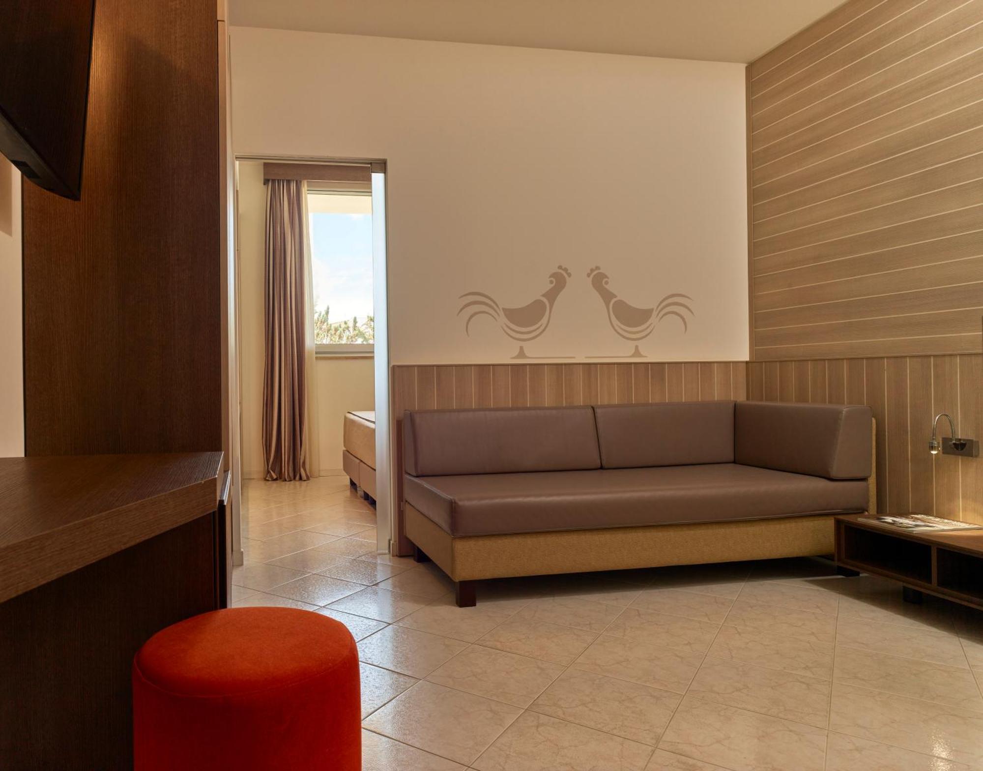 GranSerena Hotel Torre Canne Zimmer foto